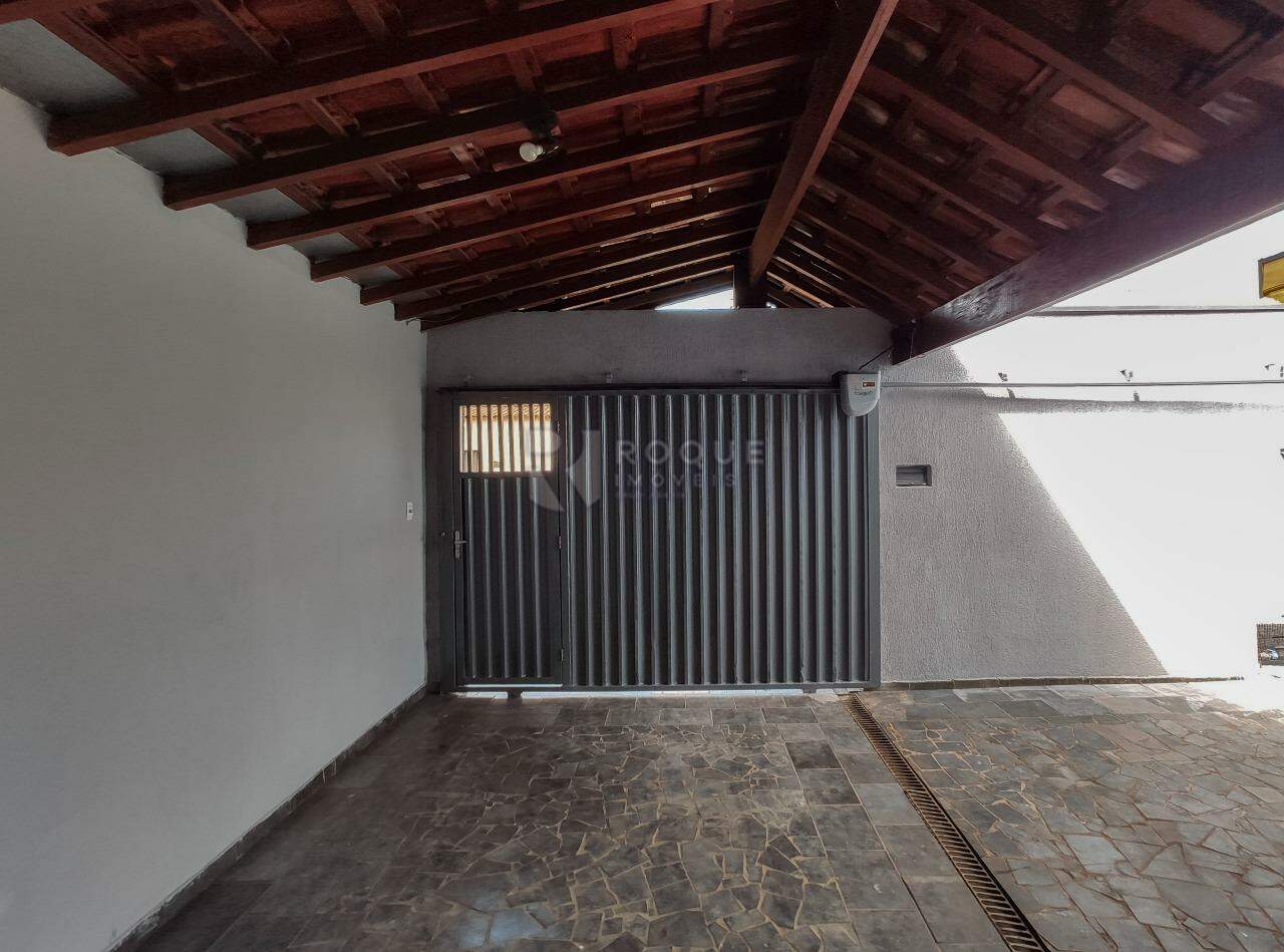 Casa Residencial para aluguel no bairro Jardim São Lourenço: Garagem 