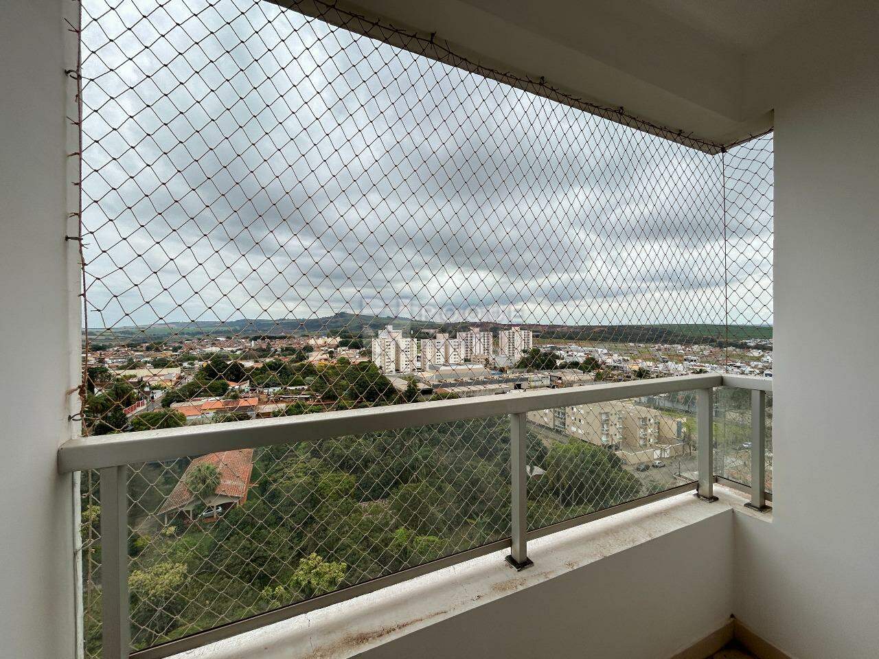 Apartamento para aluguel no bairro Chácaras Antonieta: