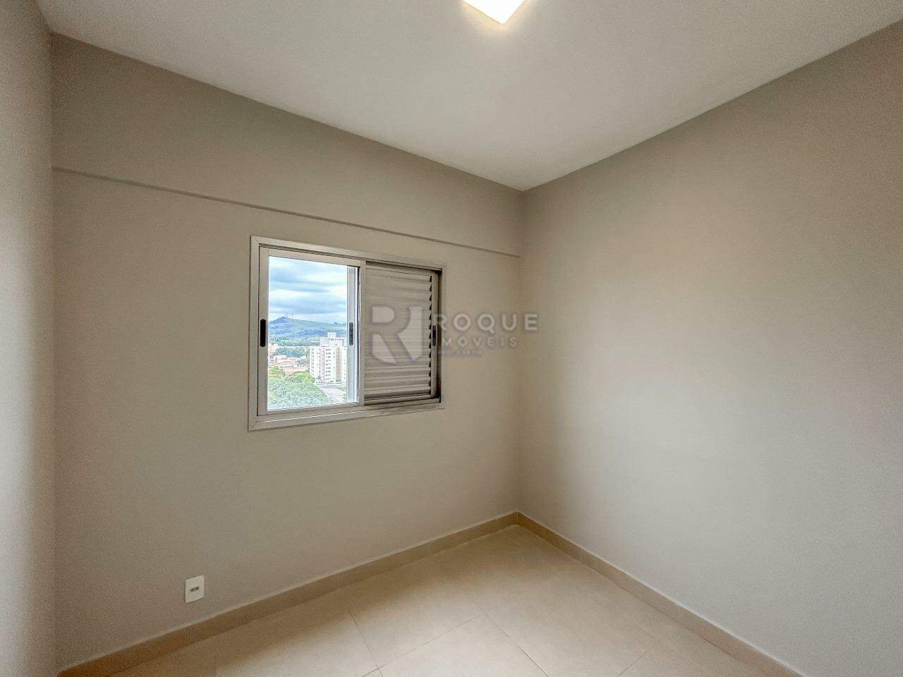 Apartamento para aluguel no bairro Chácaras Antonieta: Dormitório 1