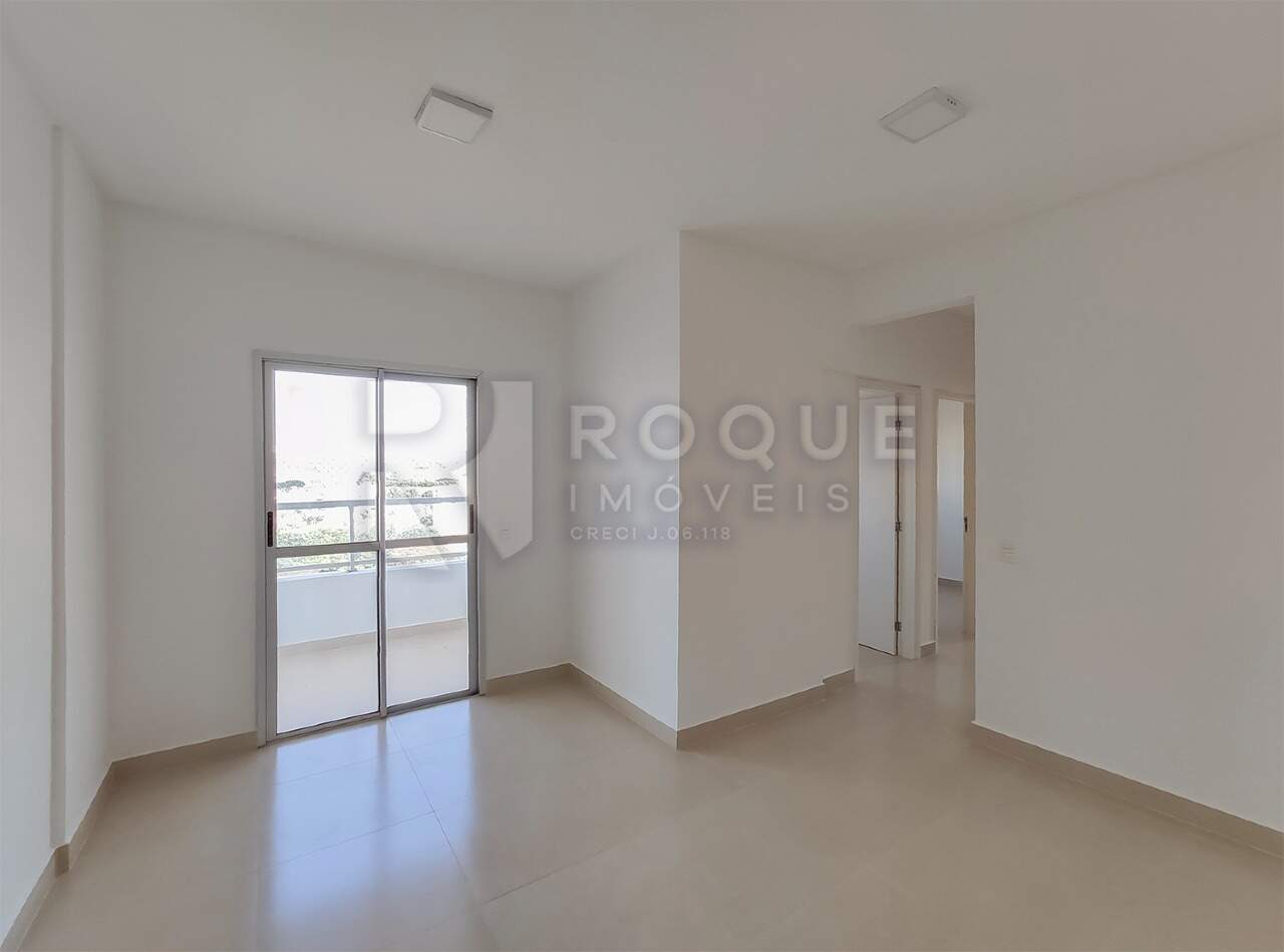 Apartamento para aluguel no bairro Chácaras Antonieta: Sala 