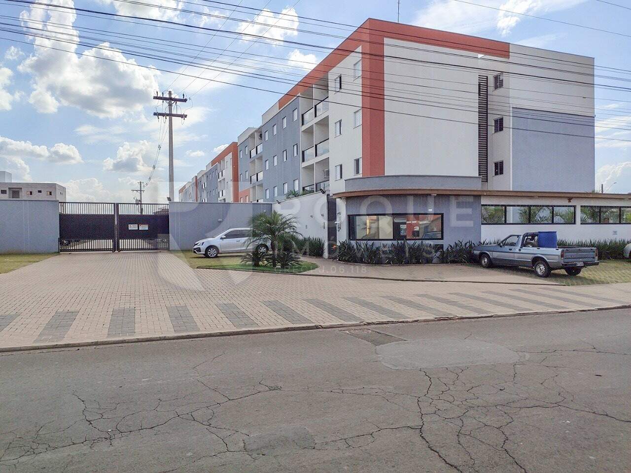 Apartamento para aluguel no bairro Jardim Ouro Verde: Fachada 