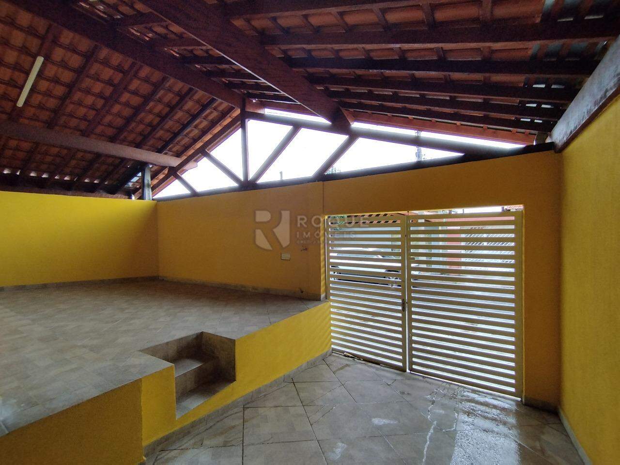 Casa Residencial para aluguel no bairro Conjunto Habitacional Tancredo Neves: Garagem 