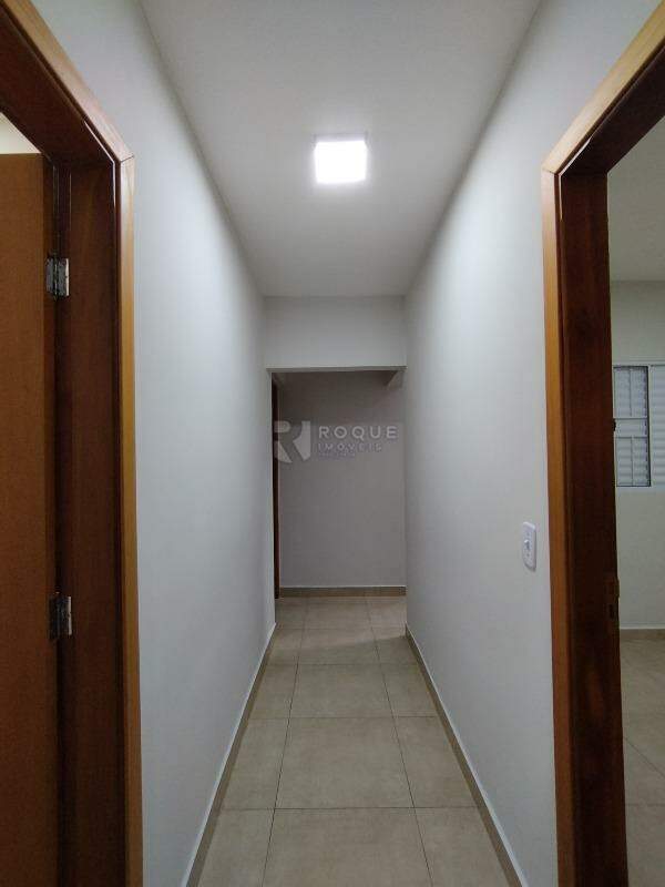 Casa Residencial para aluguel no bairro Conjunto Habitacional Tancredo Neves: Hall 