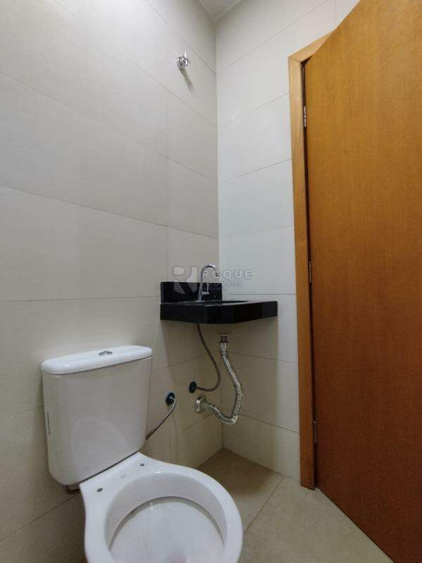 Casa Residencial para aluguel no bairro Conjunto Habitacional Tancredo Neves: WC 1 