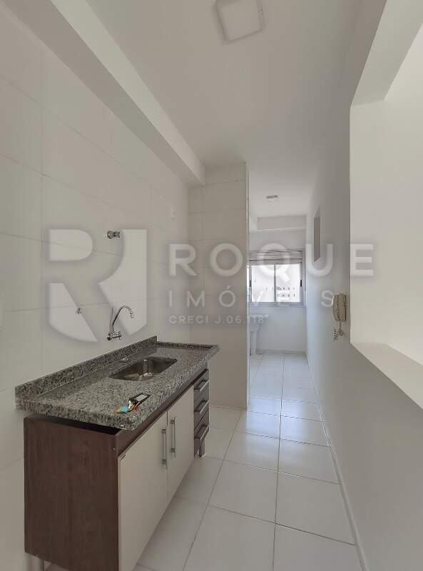 Apartamento para aluguel no bairro Chácaras Antonieta: Cozinha 