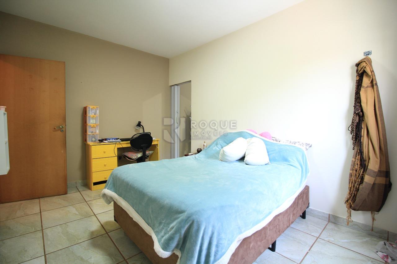 Casa Residencial à venda no bairro Vila Queiroz: CASA 2 - DORM3