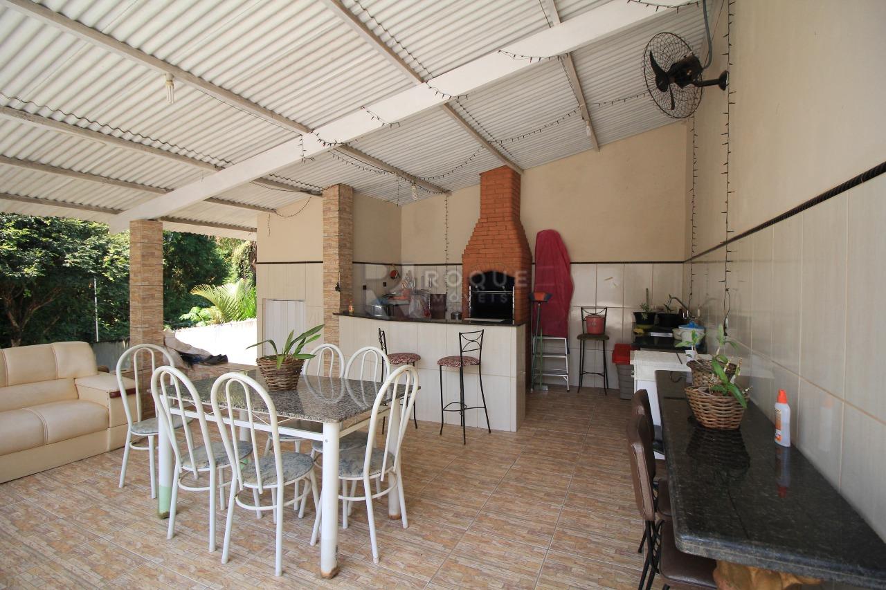 Casa Residencial à venda no bairro Vila Queiroz: CHURRASQUEIRA