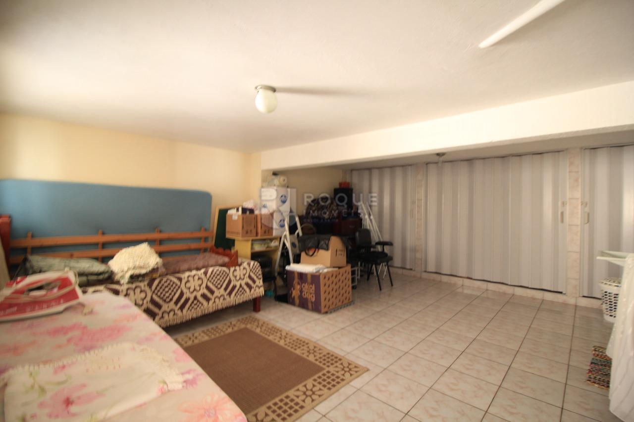 Casa Residencial à venda no bairro Vila Queiroz: PORÃO