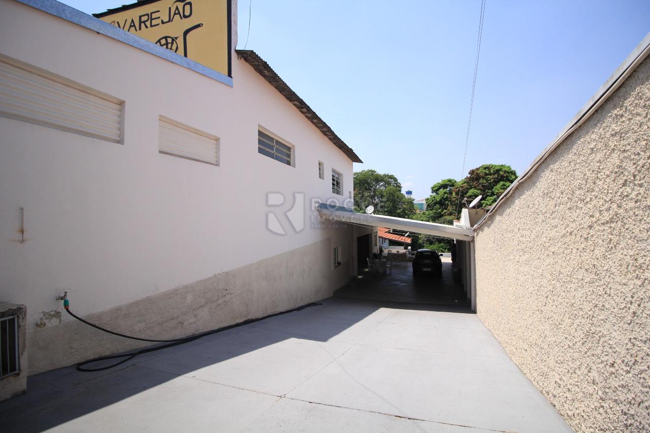 Casa Residencial à venda no bairro Vila Queiroz: GARAGEM / ENTRADA