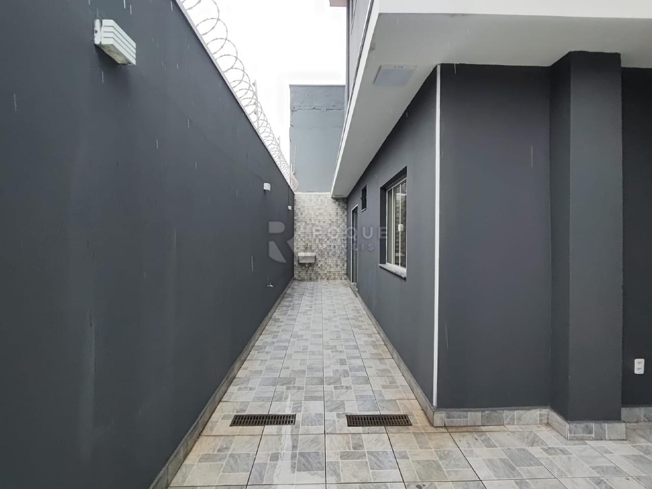 Casa Residencial para aluguel no bairro Jardim Residencial Graminha III: CORREDOR