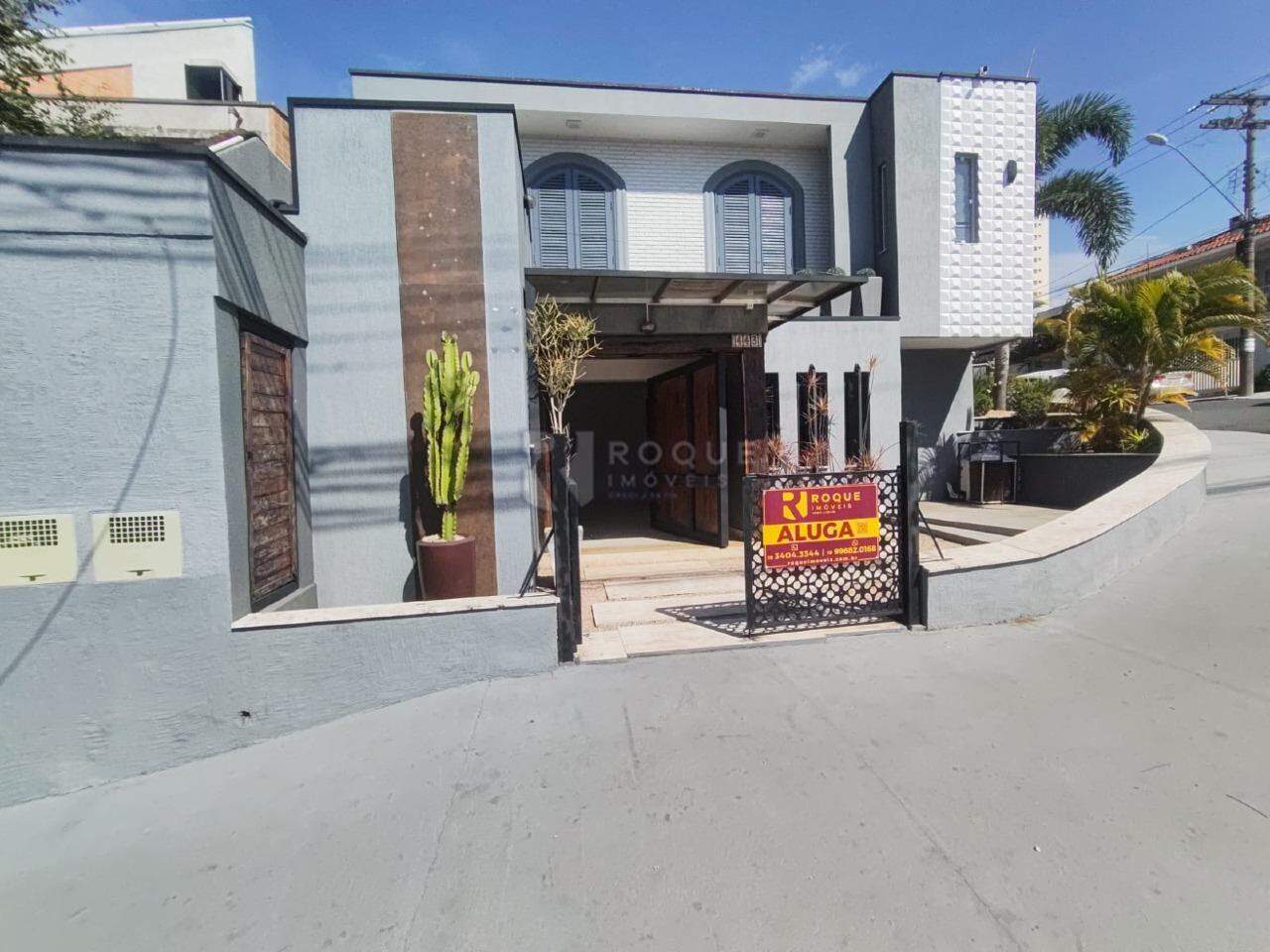 Salão para aluguel no bairro Jardim Mercedes: Quintal 