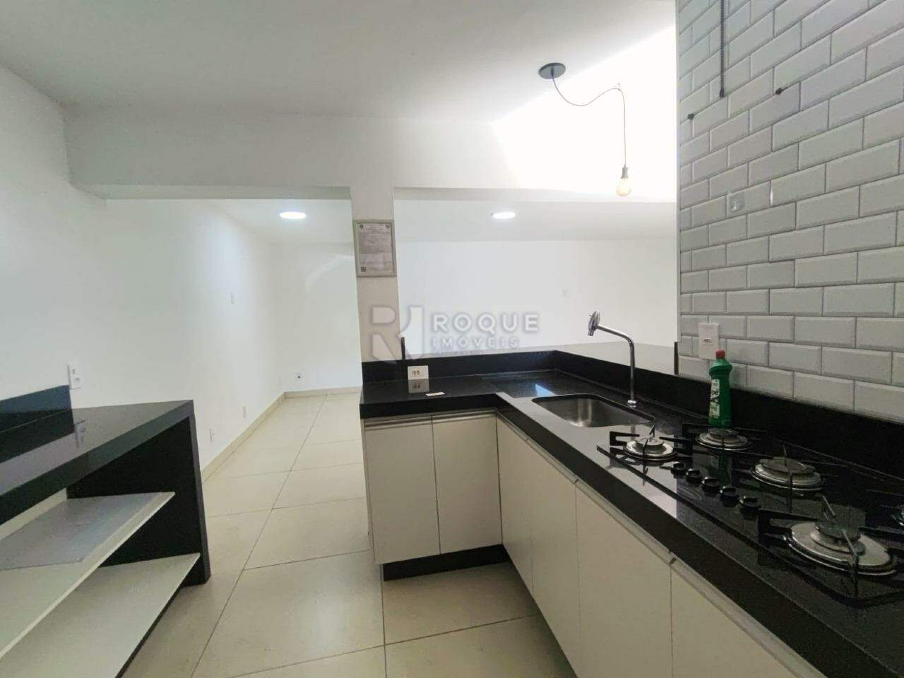 Salão para aluguel no bairro Jardim Mercedes: Cozinha