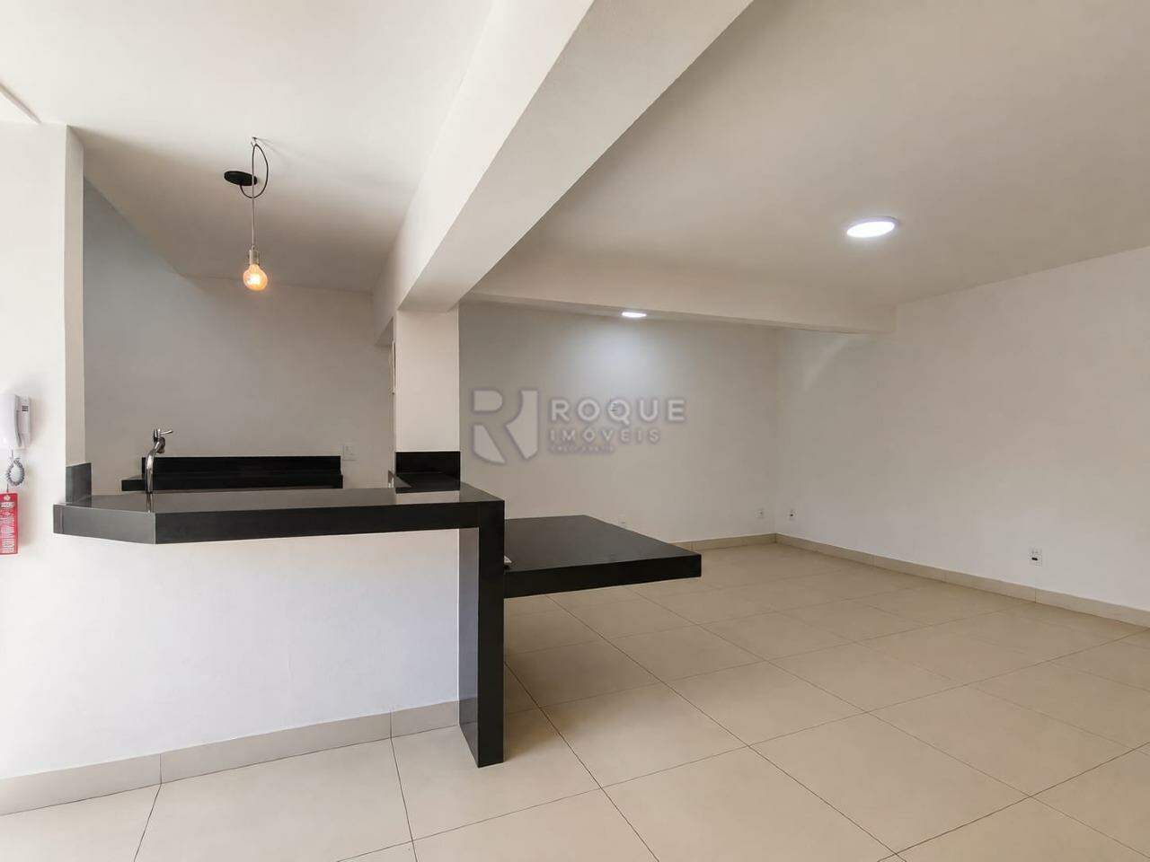 Salão para aluguel no bairro Jardim Mercedes: Salão