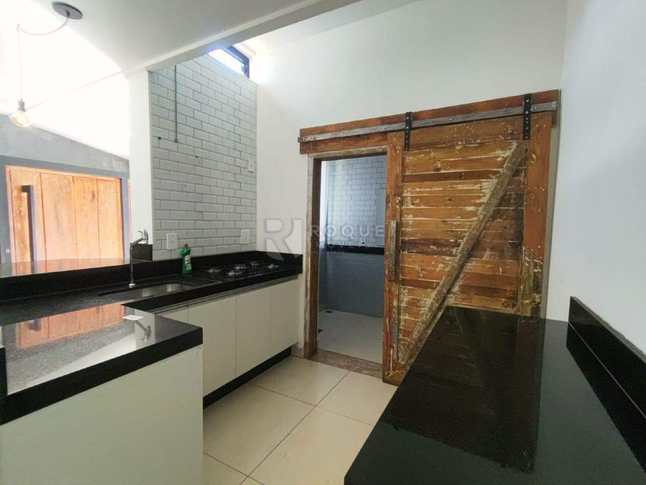 Salão para aluguel no bairro Jardim Mercedes: Cozinha