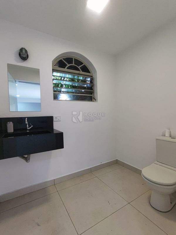 Salão para aluguel no bairro Jardim Mercedes: WC