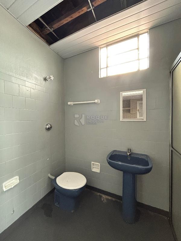 Salas/Conjuntos para aluguel no bairro Centro: WC  social