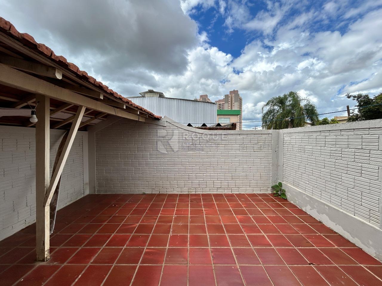 Salas/Conjuntos para aluguel no bairro Centro: Fundo