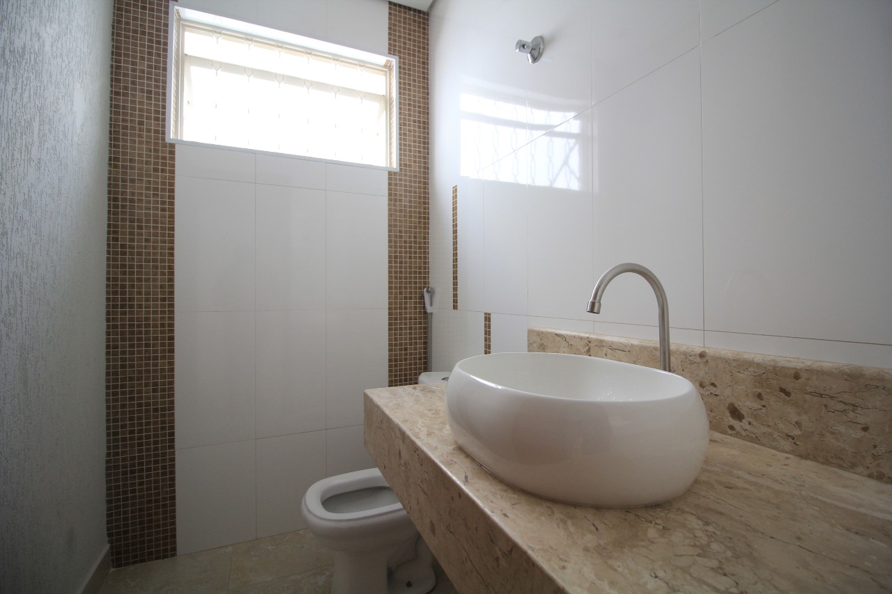 Casa Residencial à venda no bairro Jardim Santa Cecília: LAVABO