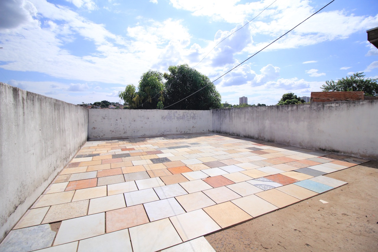 Casa Residencial à venda no bairro Jardim Santa Cecília: VARANDA FUNDOS