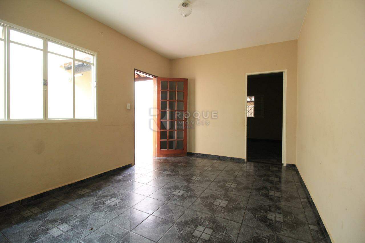 Casa Residencial à venda no bairro Jardim Herminio de Marchi: SALA