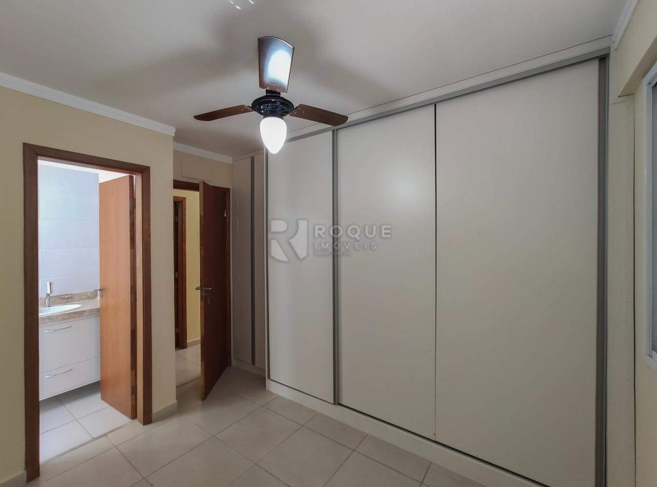 Apartamento para aluguel no bairro Centro: Dormitório 2 suíte 