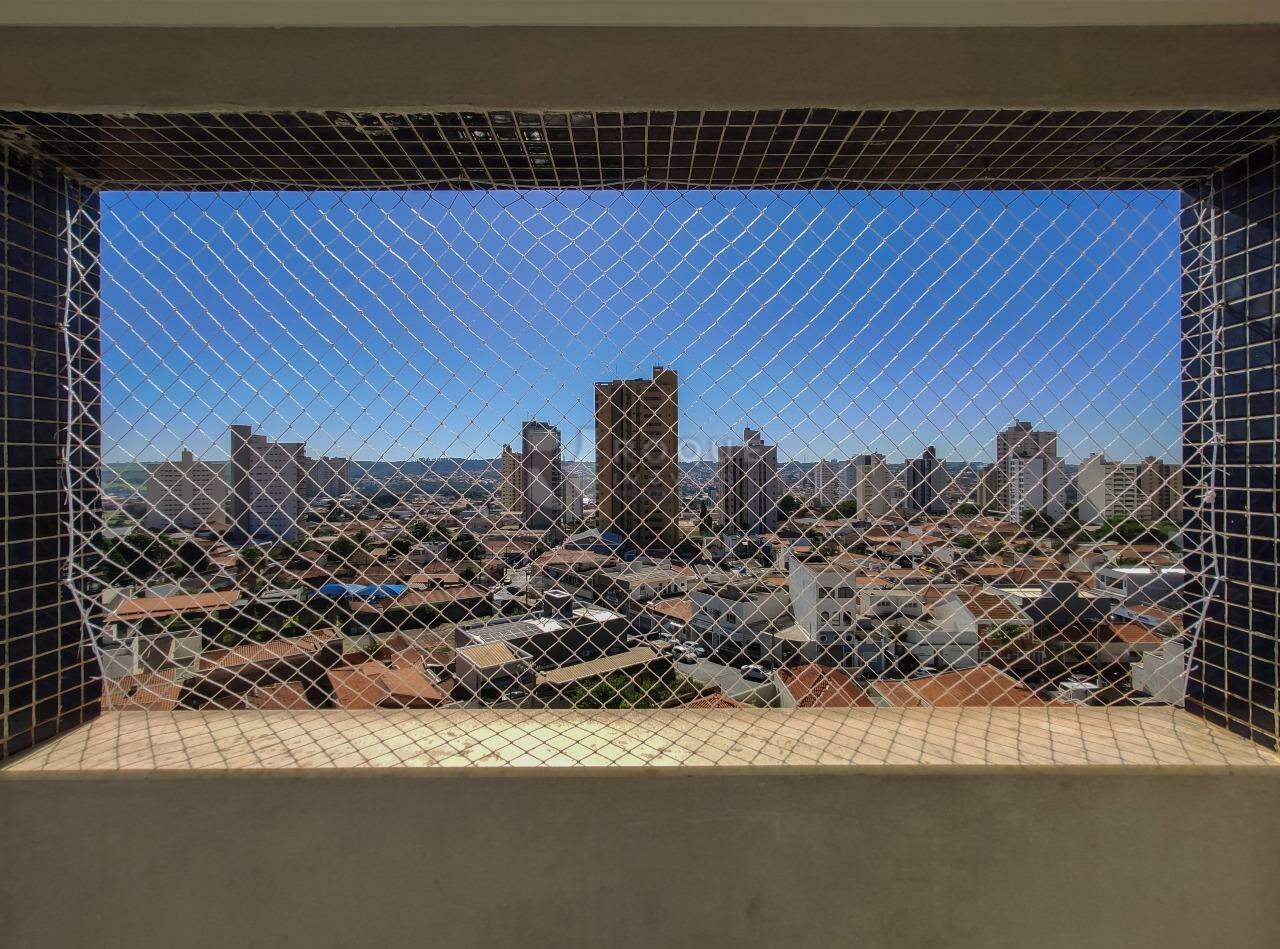 Apartamento para aluguel no bairro Centro: Sacada 