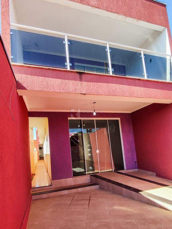 Casa Residencial à venda no bairro Vila Cristovam: GARAGEM