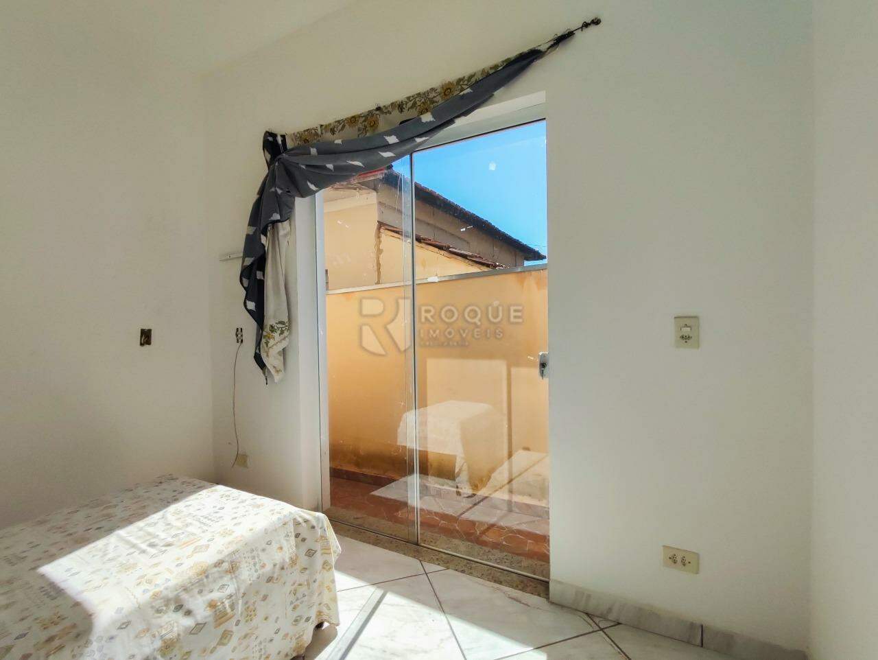 Casa Residencial à venda no bairro Vila Cristovam: DORMITÓRIO 2