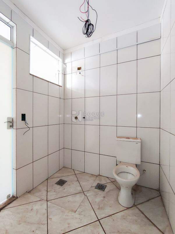 Casa Residencial à venda no bairro Vila Cristovam: WC SUÍTE EXTERNA