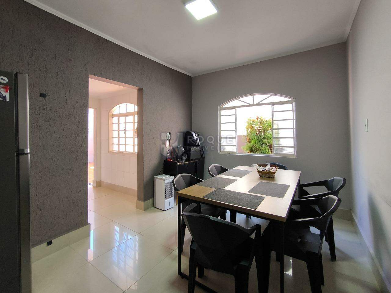 Casa Residencial à venda no bairro Parque Real: COPA