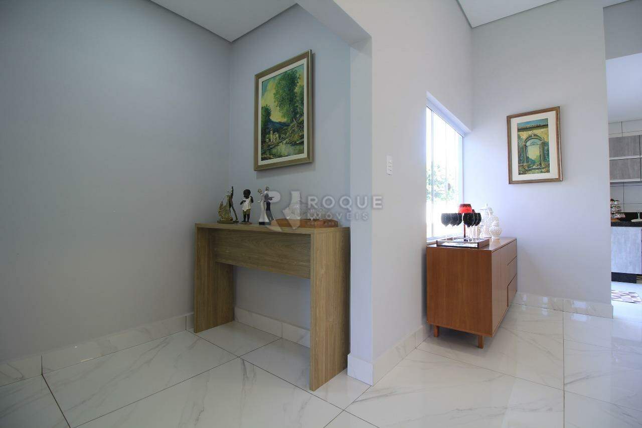 Chácara à venda no bairro Jardim do Lago: HALL DE ENTRADA