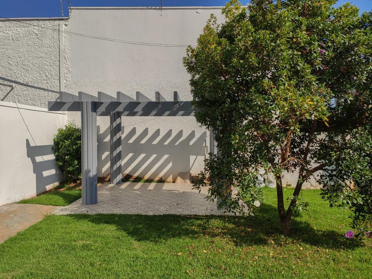 Casa Comercial para aluguel no bairro Vila Paraiso: Fachada 