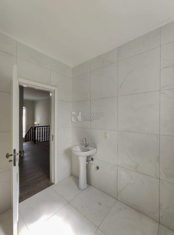 Casa Comercial para aluguel no bairro Vila Paraiso: WC segundo andar