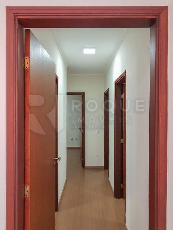 Apartamento à venda no bairro Vila Cidade Jardim: Hall