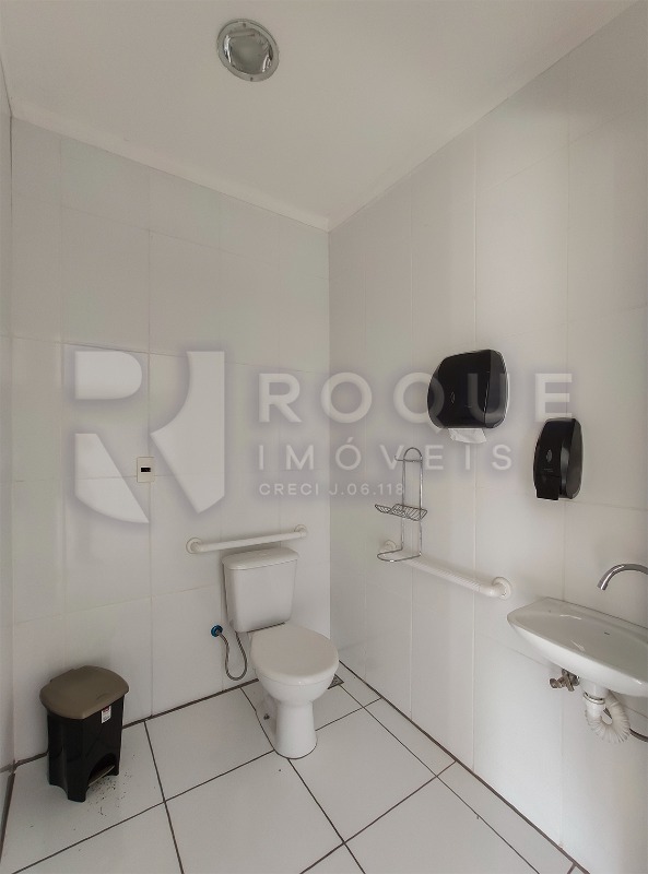 Salas/Conjuntos para aluguel no bairro Centro: WC 