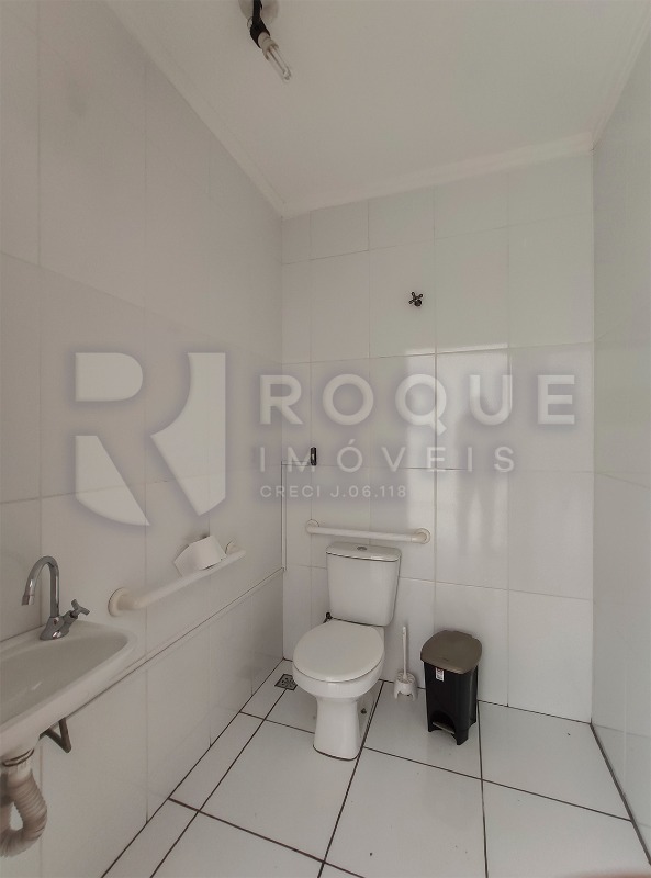 Salas/Conjuntos para aluguel no bairro Centro: WC