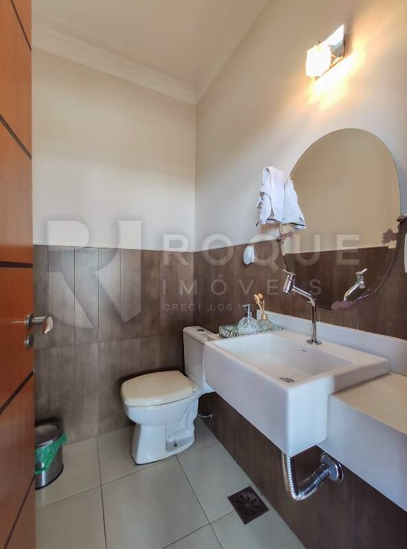 Chácara à venda no bairro Jardim Residencial Recanto Alvorada: Lavabo 