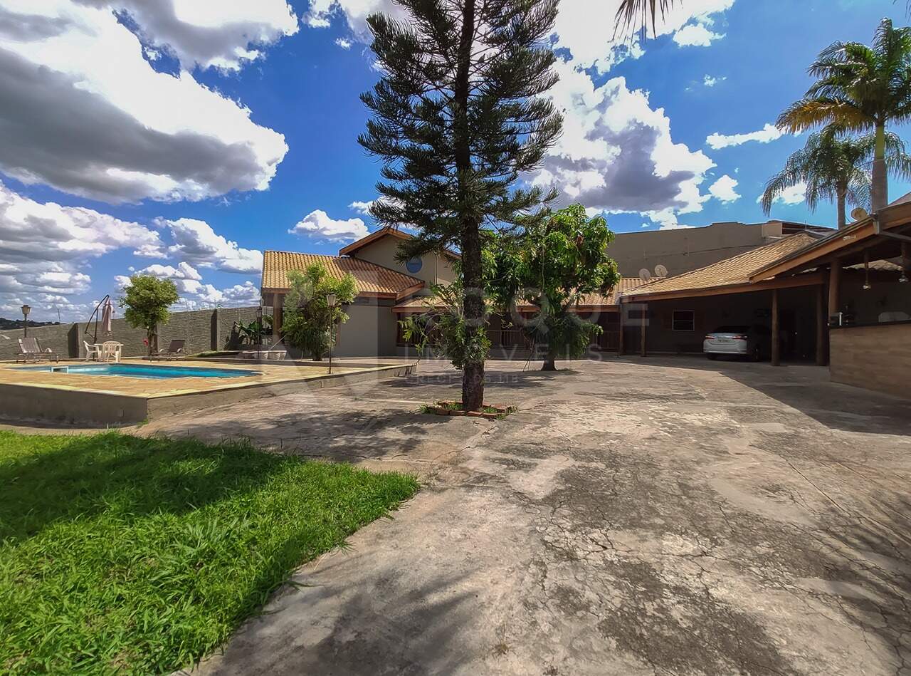 Chácara à venda no bairro Jardim Residencial Recanto Alvorada: Área externa