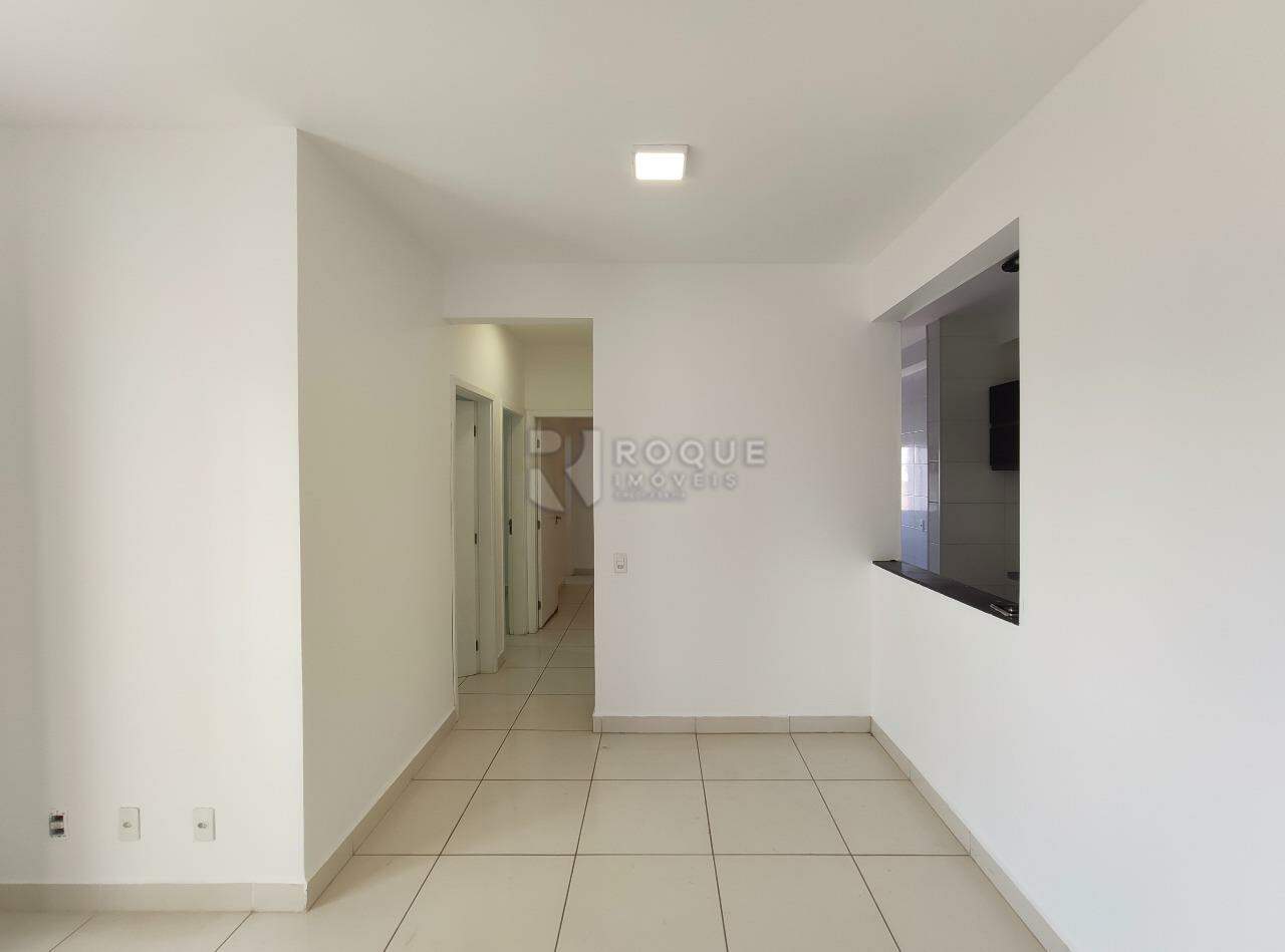 Apartamento para aluguel no bairro Chácaras Antonieta: Sala