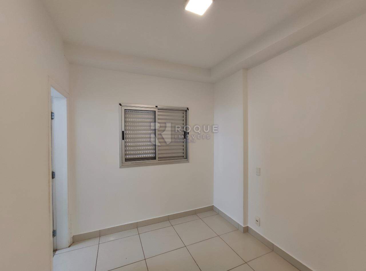 Apartamento para aluguel no bairro Chácaras Antonieta: Dormitório 3 suíte