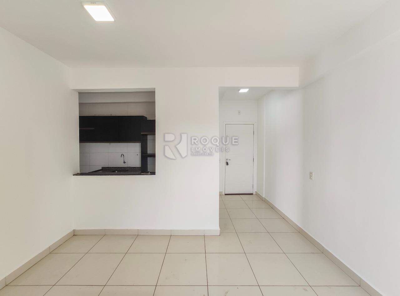 Apartamento para aluguel no bairro Chácaras Antonieta: Sala