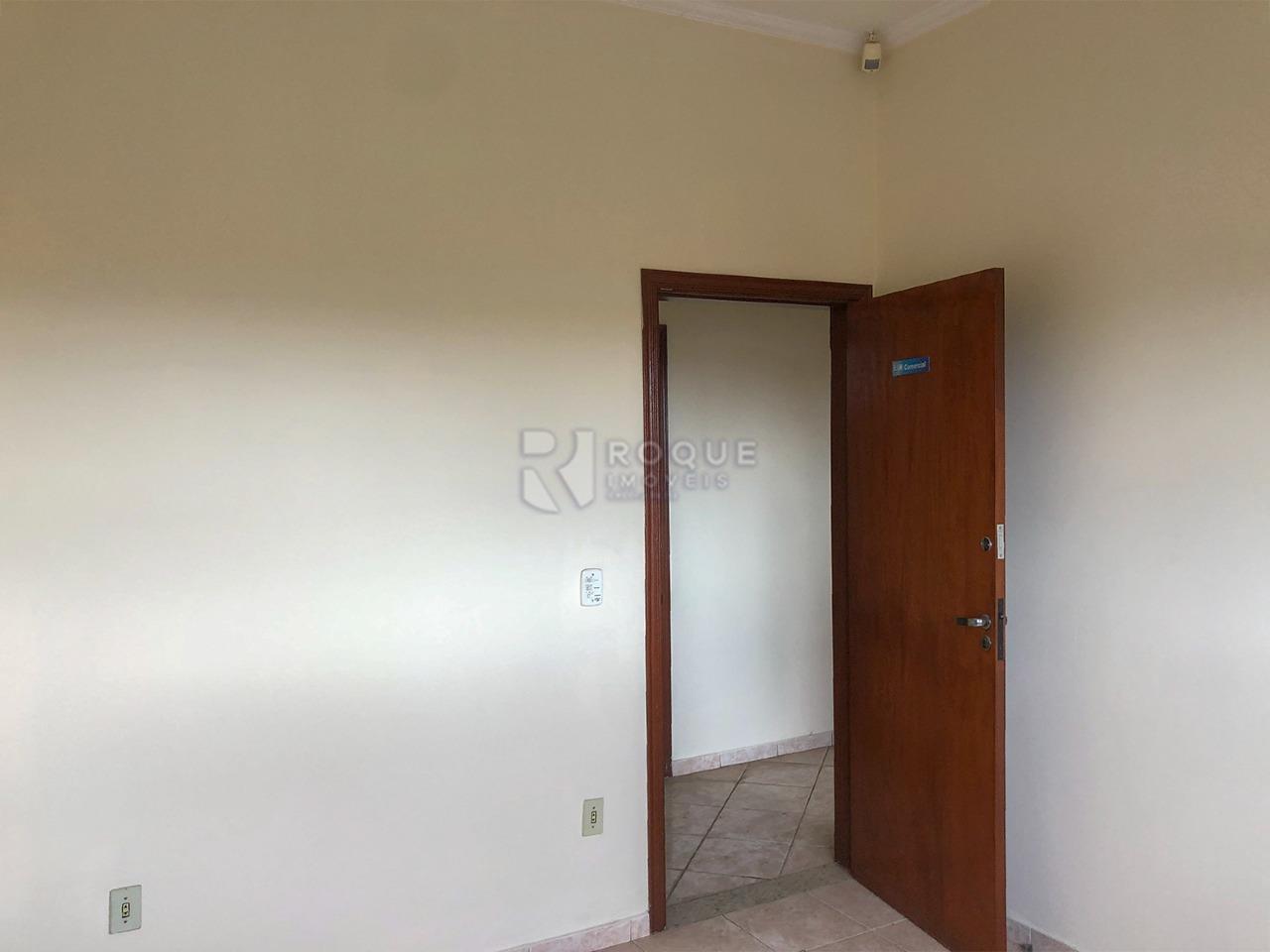 Salas/Conjuntos para aluguel no bairro Vila Cristovam: Sala