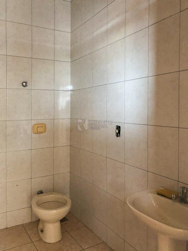 Salas/Conjuntos para aluguel no bairro Vila Cristovam: WC 3 em comum 