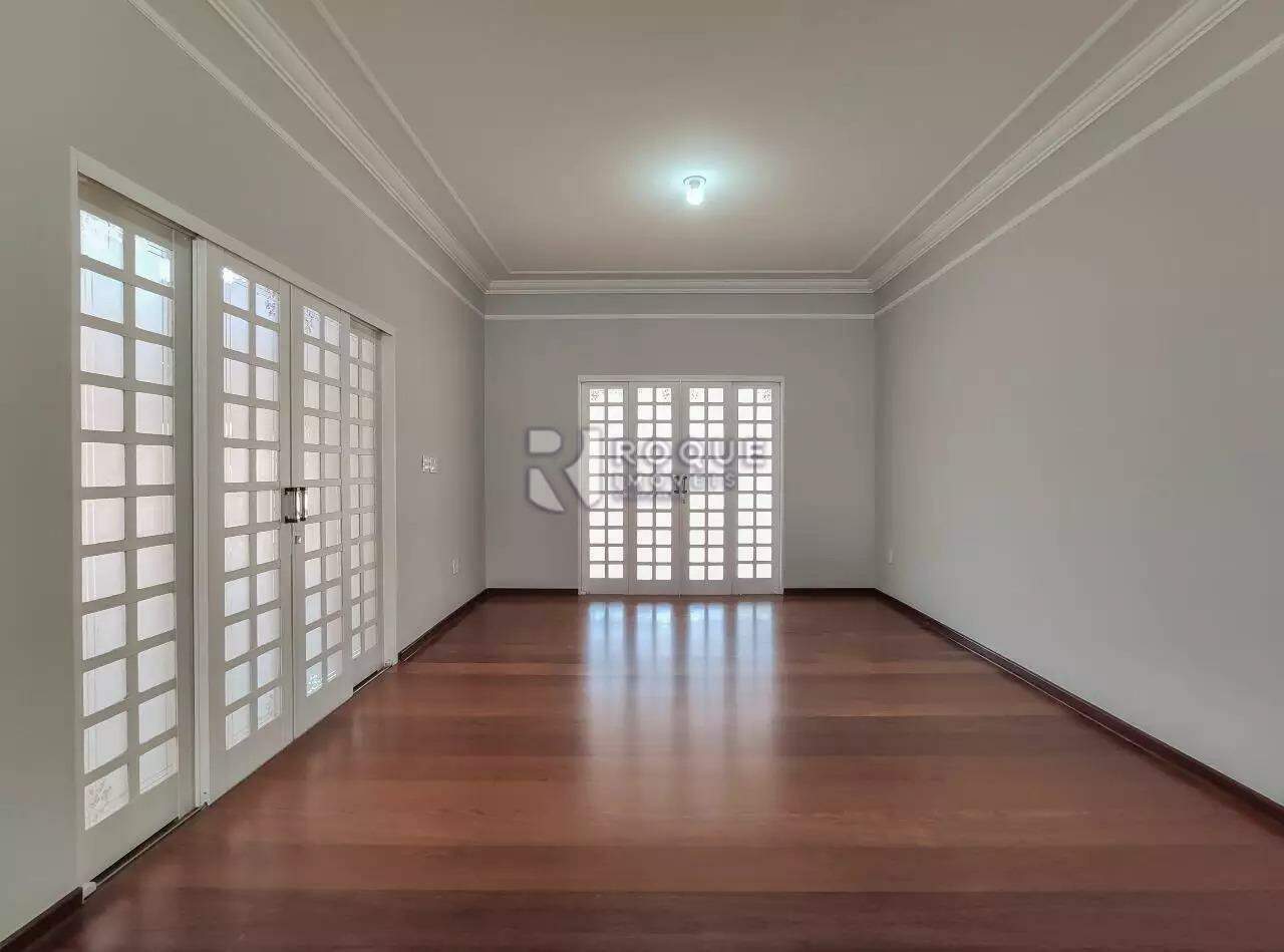 Casa Residencial à venda no bairro Jardim Paulista: