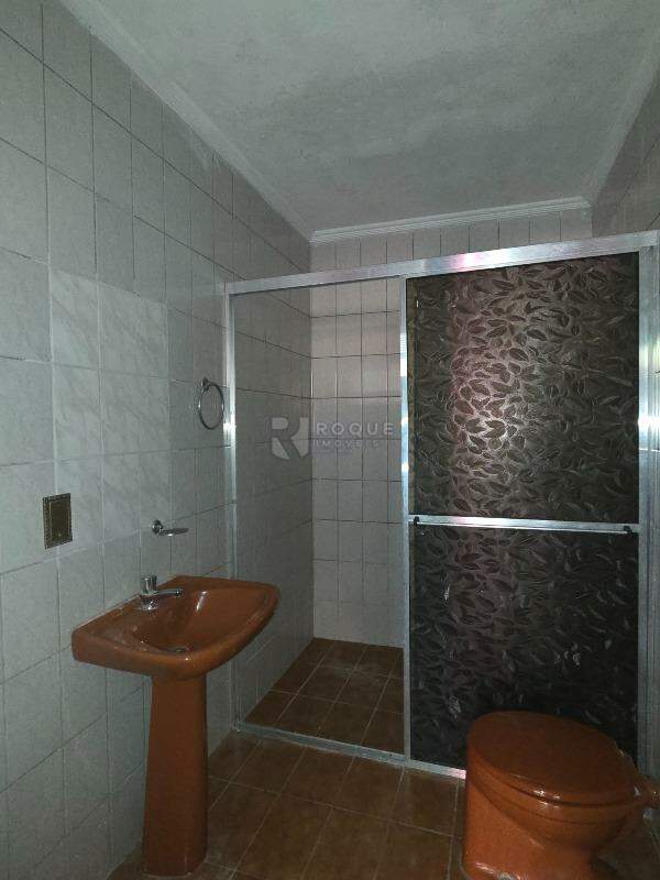 Casa Residencial para aluguel no bairro Jardim Maria Buchi Modeneis: WC Serviço