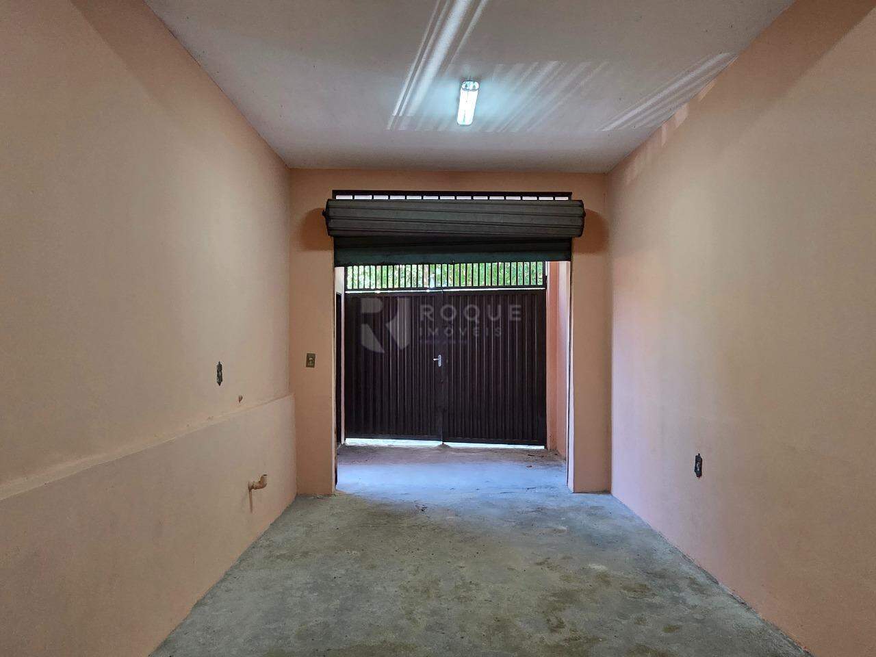 Casa Residencial para aluguel no bairro Jardim Maria Buchi Modeneis: Garagem/Salão