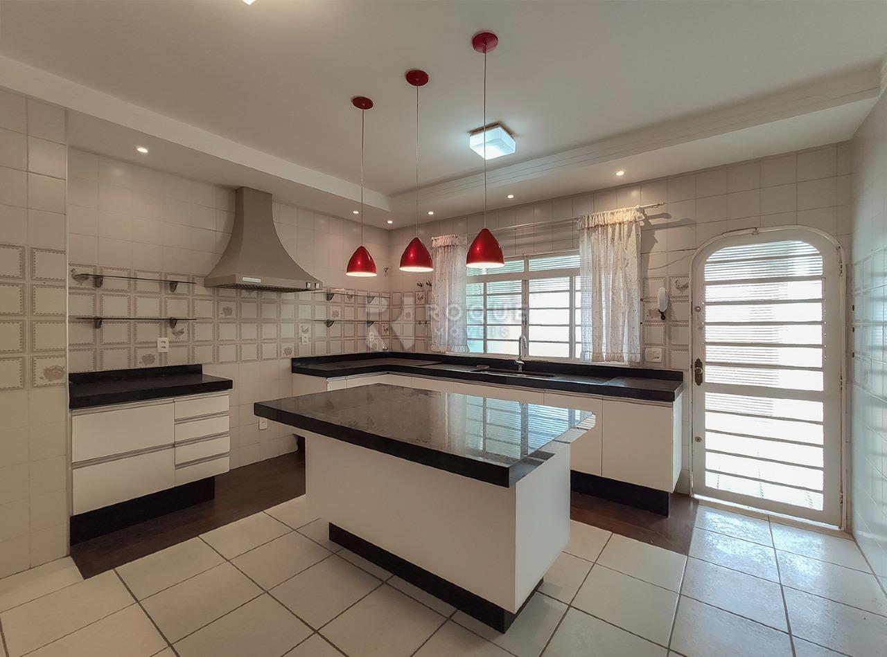 Casa em condomínio à venda no bairro Parque Egisto Ragazzo: 