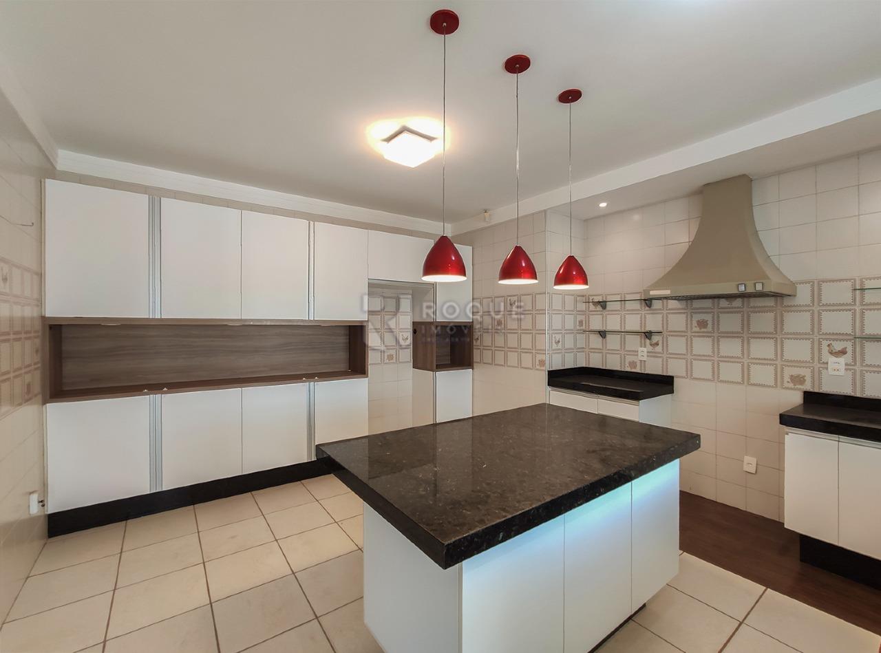 Casa em condomínio à venda no bairro Parque Egisto Ragazzo: 