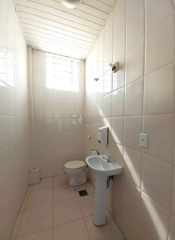 Barracão/Galpão para aluguel no bairro Jardim São Paulo: Wc social 04