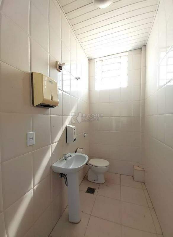 Barracão/Galpão para aluguel no bairro Jardim São Paulo: Wc social 03